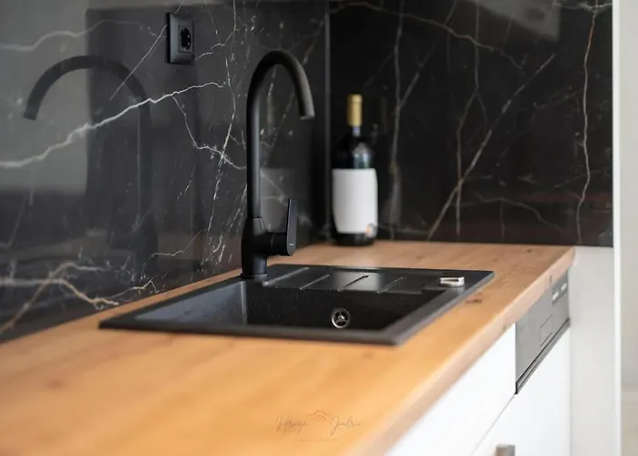 Strelitzia With Jacuzzi Διαμέρισμα