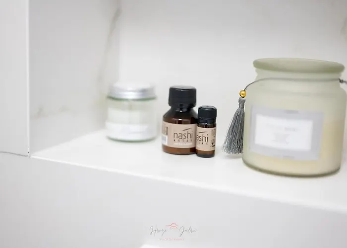 Strelitzia With Jacuzzi Διαμέρισμα Σπλιτ