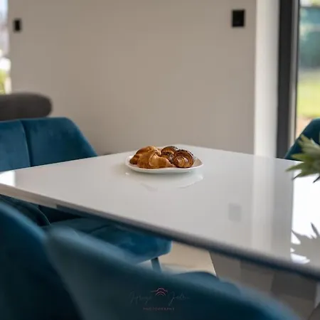 Strelitzia With Jacuzzi Lejlighed *