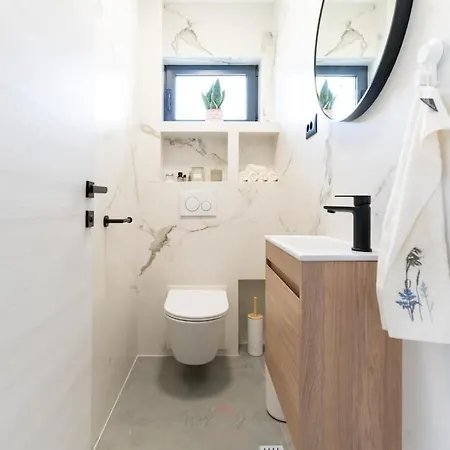 דירה Strelitzia With Jacuzzi ספליט