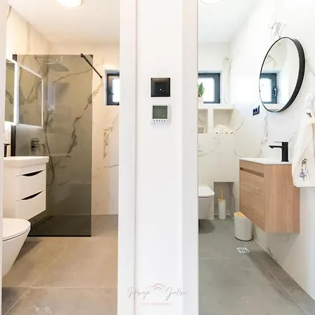 Strelitzia With Jacuzzi * Split