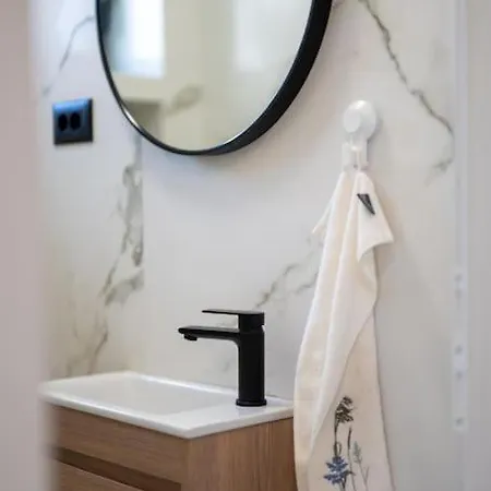 דירה Strelitzia With Jacuzzi ספליט
