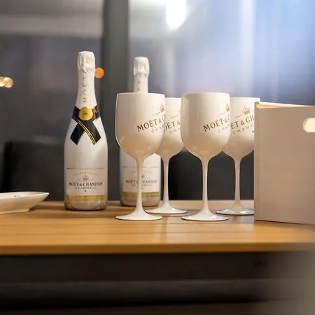 Apartament Strelitzia With Jacuzzi