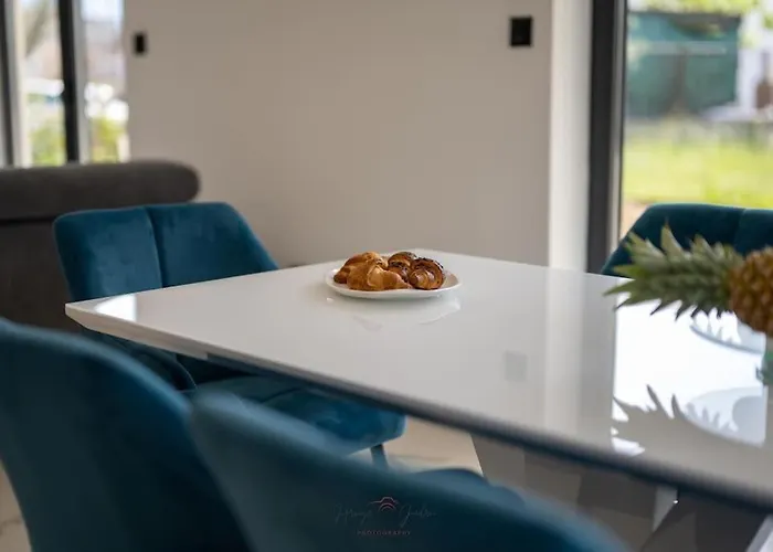 Strelitzia With Jacuzzi Apartamento *