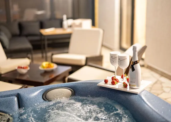 Strelitzia With Jacuzzi