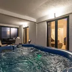 Strelitzia With Jacuzzi * Σπλιτ